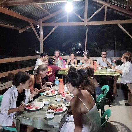 Roca'S Homestay Backpackers Chalet Batuan Екстер'єр фото