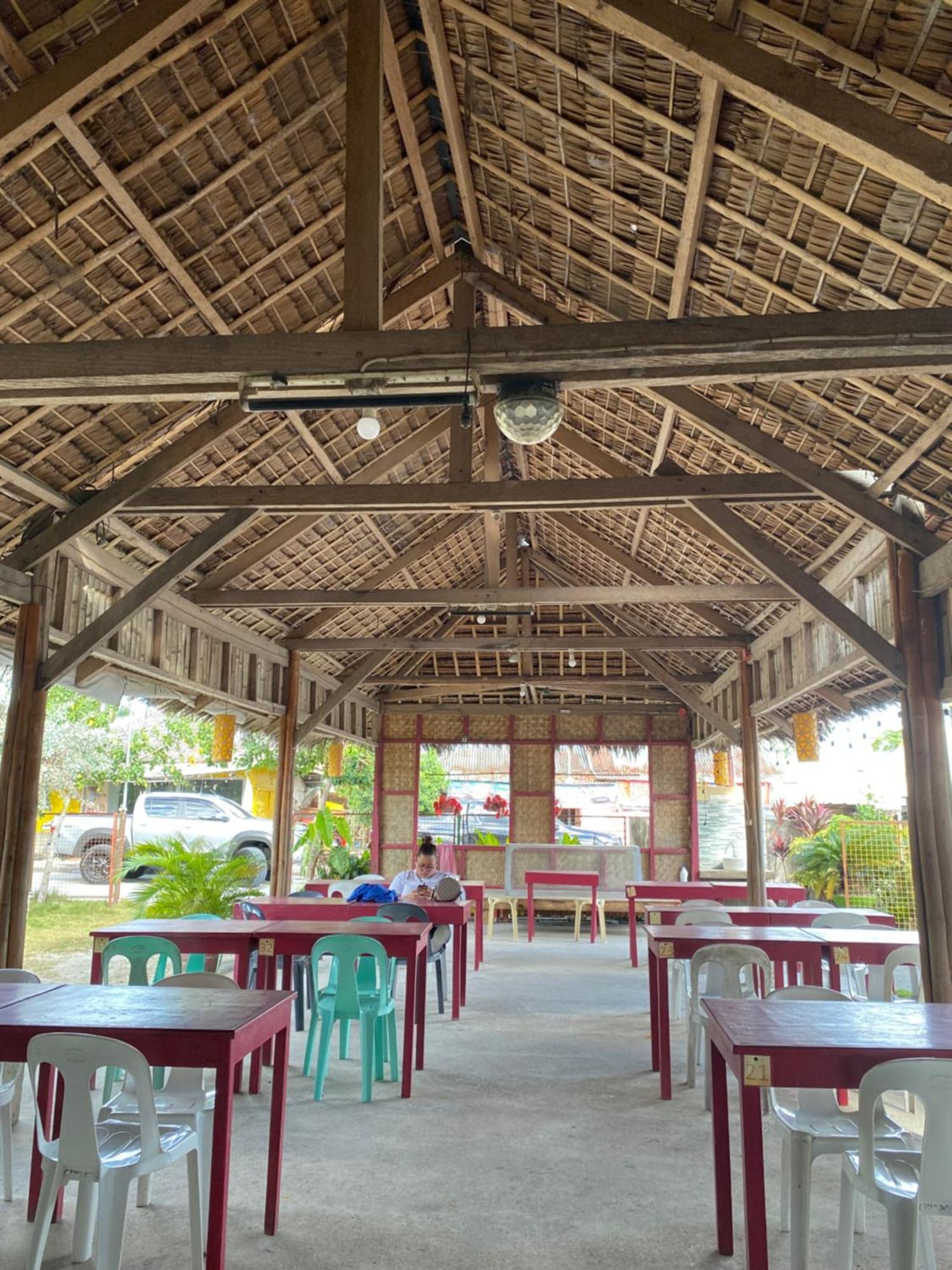 Roca'S Homestay Backpackers Chalet Batuan Екстер'єр фото